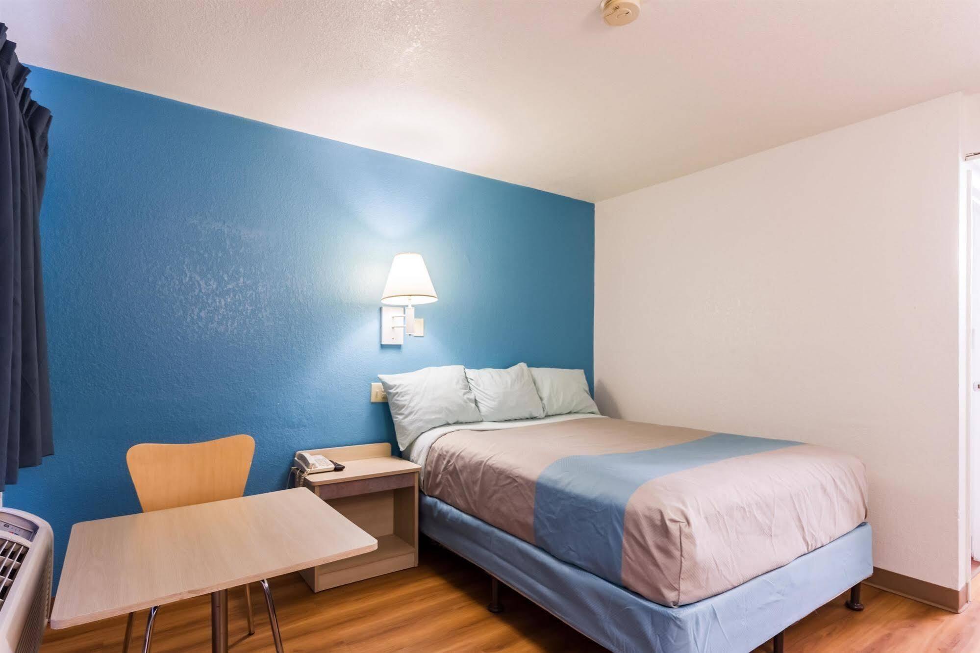 Travelodge By Wyndham Hotel 2*